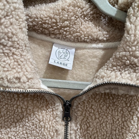 Fuzzy Bucees sweater - Picture 3 of 3